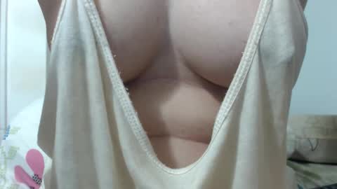 Snapshot of unpenetrated chatting on 09-23-25, 08:39 unny online show from 09-23-25, 08:39
