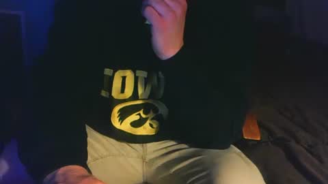 Snapshot of untouchableace84 chatting on 03-29-26, 02:33 untouchableace84 online show from 03-29-26, 02:33