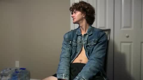 Snapshot of unverifiedbwc chatting on 10-16-25, 06:58 Stepbro online show from 10-16-25, 06:58