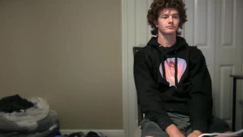 Snapshot of unverifiedbwc chatting on 10-27-25, 04:49 Stepbro online show from 10-27-25, 04:49