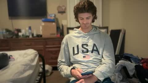 Snapshot of unverifiedbwc chatting on 10-31-25, 06:09 Stepbro online show from 10-31-25, 06:09