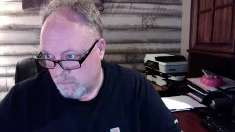 Snapshot of up2later chatting on 12-03-25, 03:36 up2later online show from 12-03-25, 03:36