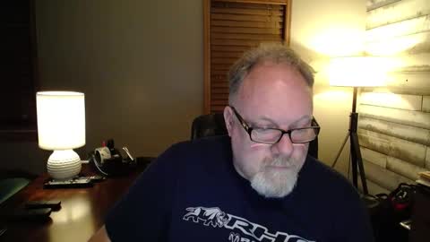 Snapshot of up2later chatting on 02-05-26, 03:55 up2later online show from 02-05-26, 03:55