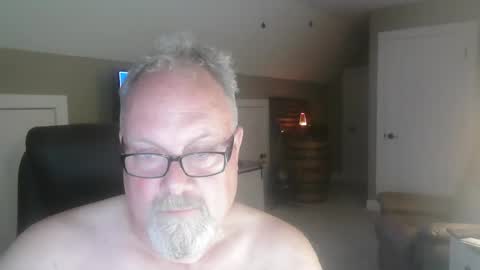 Snapshot of up2later chatting on 05-06-26, 04:41 up2later online show from 05-06-26, 04:41