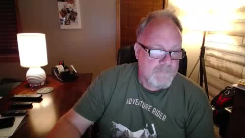 Snapshot of up2later chatting on 05-27-26, 05:04 up2later online show from 05-27-26, 05:04