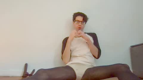 Snapshot of upsetboy chatting on 10-22-25, 06:51 deaf mute boy online show from 10-22-25, 06:51