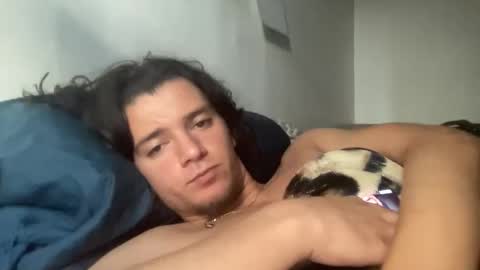 Snapshot of uptowncurls chatting on 10-19-25, 08:31 uptowncurls online show from 10-19-25, 08:31