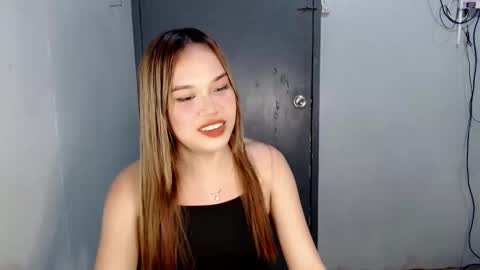 Snapshot of ur_anarosesexdoll chatting on 02-25-25, 07:14 anarose online show from 02-25-25, 07:14