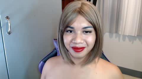 Snapshot of ur_cutiesthotasianxx chatting on 01-30-25, 09:04 Vee online show from 01-30-25, 09:04