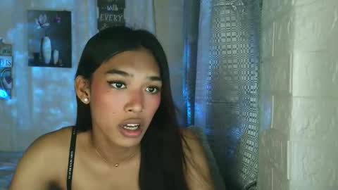 ur_dazzlingmorenaxx online show from 12-22-25, 03:03