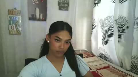 ur_dazzlingmorenaxx online show from 03-19-26, 04:38