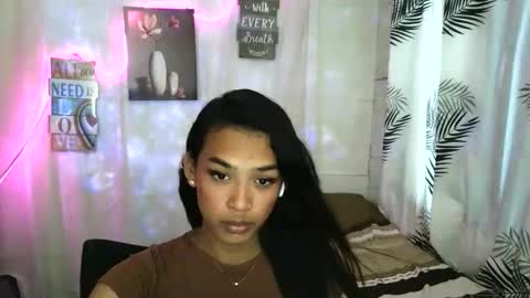 ur_dazzlingmorenaxx online show from 06-10-26, 01:39