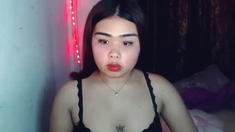 Snapshot of ur_dream_girl_vanessa chatting on 11-08-25, 12:16 Vanessa online show from 11-08-25, 12:16