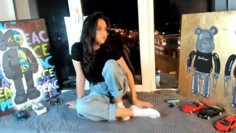Hello my name is Emilly online show from 09-27-25, 04:56