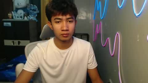 Snapshot of ur_hottestjonny chatting on 06-21-26, 11:40 jonny online show from 06-21-26, 11:40