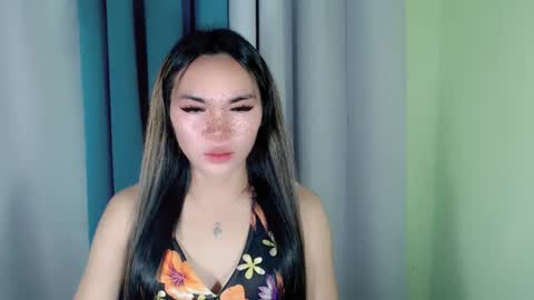QUEENSY online show from 01-23-25, 05:10