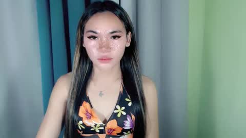 QUEENSY online show from 01-24-25, 01:45