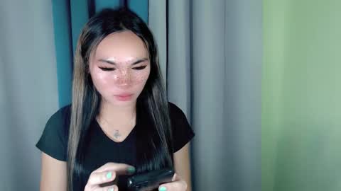 QUEENSY online show from 01-24-25, 04:59