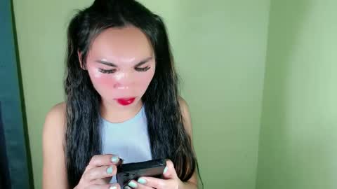 QUEENSY online show from 02-06-25, 03:41