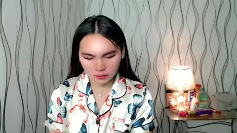 QUEENSY online show from 11-22-25, 09:25