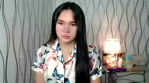 QUEENSY online show from 12-04-25, 01:59