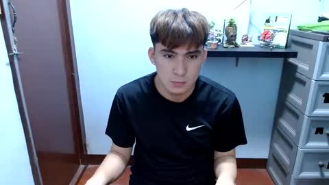 Snapshot of ur_jayqutee chatting on 12-12-24, 10:20 Ur jayqutee online show from 12-12-24, 10:20