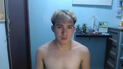 Snapshot of ur_jayqutee chatting on 02-20-25, 12:15 Ur jayqutee online show from 02-20-25, 12:15