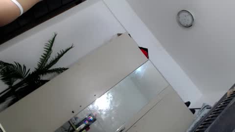 Cleo online show from 11-01-25, 01:46