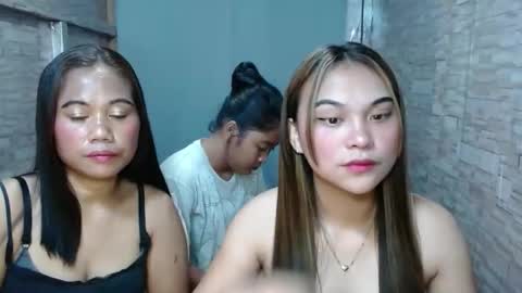 Snapshot of ur_prettymitch chatting on 10-12-25, 04:28 ur_prettymitch online show from 10-12-25, 04:28