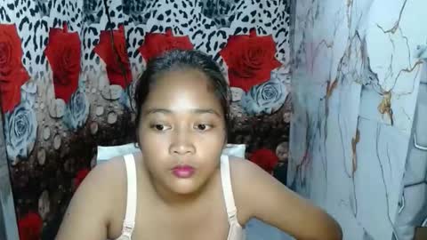 Snapshot of ur_prettymitch chatting on 11-09-25, 03:32 ur_prettymitch online show from 11-09-25, 03:32