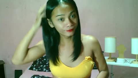 Snapshot of ur_sexybabe_ehra chatting on 01-11-25, 03:42 ur_sexybabe_ehra online show from 01-11-25, 03:42
