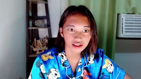 Snapshot of ur_sexyllie chatting on 02-14-26, 02:41 Ellie online show from 02-14-26, 02:41