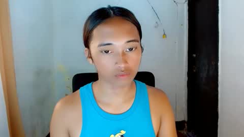 Snapshot of ur_sexyllie chatting on 03-23-26, 06:28 Ellie online show from 03-23-26, 06:28