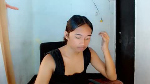 Snapshot of ur_sexyllie chatting on 03-24-26, 11:59 Ellie online show from 03-24-26, 11:59