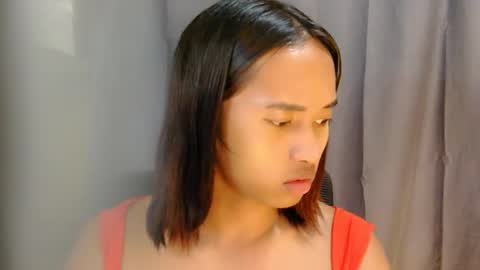 Snapshot of ur_sexyllie chatting on 04-25-26, 03:20 Ellie online show from 04-25-26, 03:20
