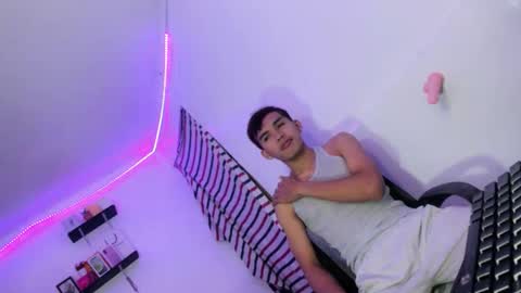ur_shan21 online show from 05-18-26, 05:41