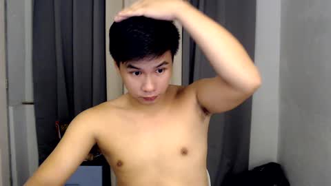 Snapshot of urasian_hardcockxx chatting on 02-06-25, 07:35 milly online show from 02-06-25, 07:35