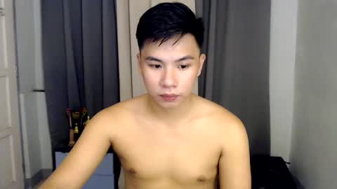 Snapshot of urasian_hardcockxx chatting on 02-17-25, 06:42 milly online show from 02-17-25, 06:42