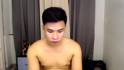 Snapshot of urasian_hardcockxx chatting on 02-21-25, 10:07 milly online show from 02-21-25, 10:07