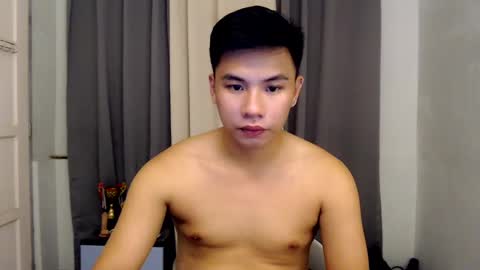 Snapshot of urasian_hardcockxx chatting on 02-22-25, 10:51 milly online show from 02-22-25, 10:51