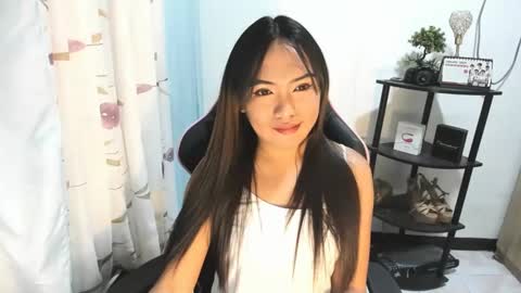 Snapshot of urasian_ivana_alawi chatting on 01-21-25, 07:28 IVANA and ALEXIA online show from 01-21-25, 07:28