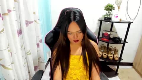 Snapshot of urasian_ivana_alawi chatting on 02-23-25, 10:09 IVANA and ALEXIA online show from 02-23-25, 10:09