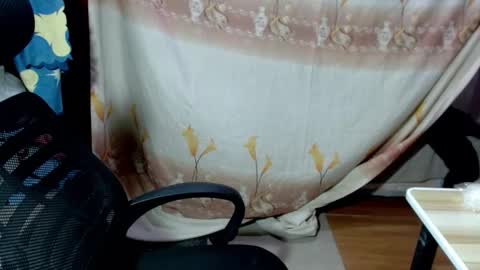 Snapshot of urasian_joy chatting on 02-27-26, 08:31 urasian_joy online show from 02-27-26, 08:31