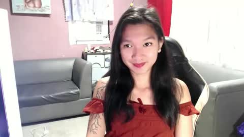 NEWRA  ALLISON online show from 10-08-25, 05:43