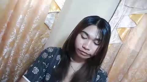 Snapshot of urasian_pinayxxx chatting on 03-23-26, 06:28 Alvie online show from 03-23-26, 06:28