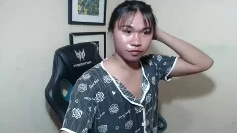 Snapshot of urasian_pinayxxx chatting on 04-08-26, 09:31 Alvie online show from 04-08-26, 09:31