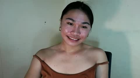 Snapshot of urasian_pinayxxx chatting on 05-12-26, 07:49 Alvie online show from 05-12-26, 07:49