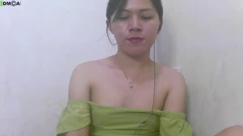 Snapshot of urasianlover69x chatting on 12-10-24, 03:22 rai online show from 12-10-24, 03:22