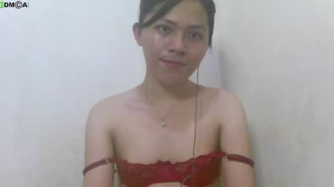 Snapshot of urasianlover69x chatting on 01-21-25, 09:35 rai online show from 01-21-25, 09:35