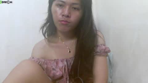 Snapshot of urasianlover69x chatting on 02-08-25, 10:07 rai online show from 02-08-25, 10:07